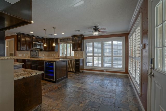 2108 Lakeway Drive, League City, TX 77573