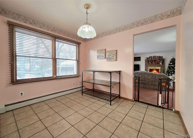 14 Avenue C, Holbrook, NY 11741