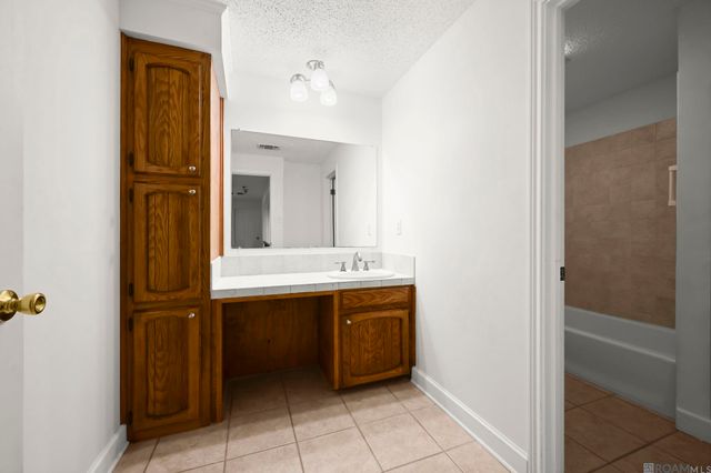 5131 Hickory Ridge Bl, Saint George, LA 70817