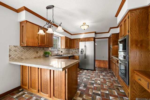 5131 Hickory Ridge Bl, Saint George, LA 70817