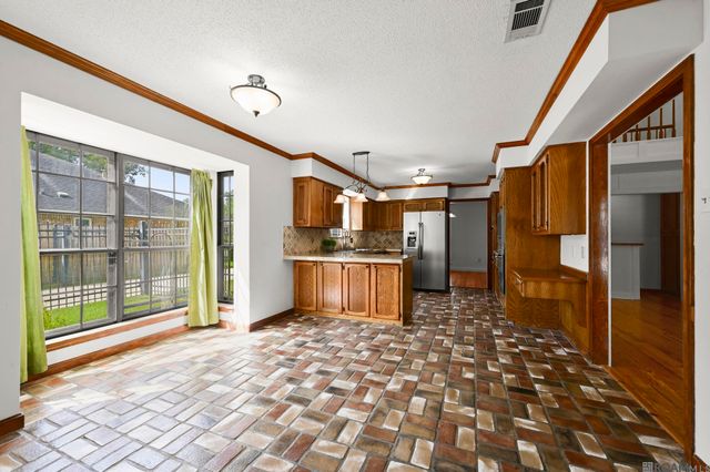5131 Hickory Ridge Bl, Saint George, LA 70817