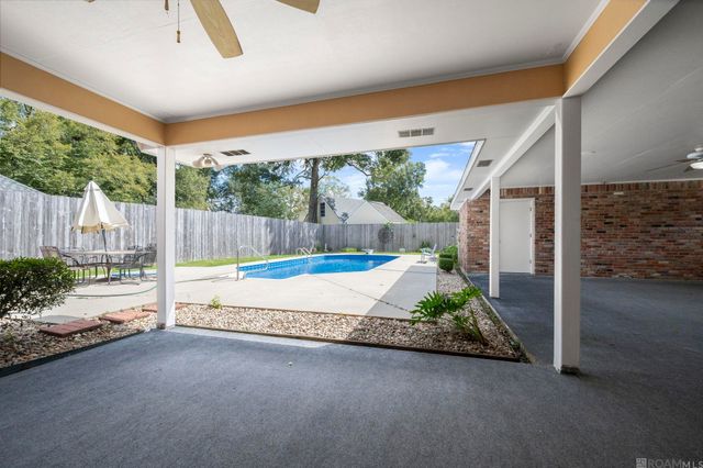 5131 Hickory Ridge Bl, Saint George, LA 70817