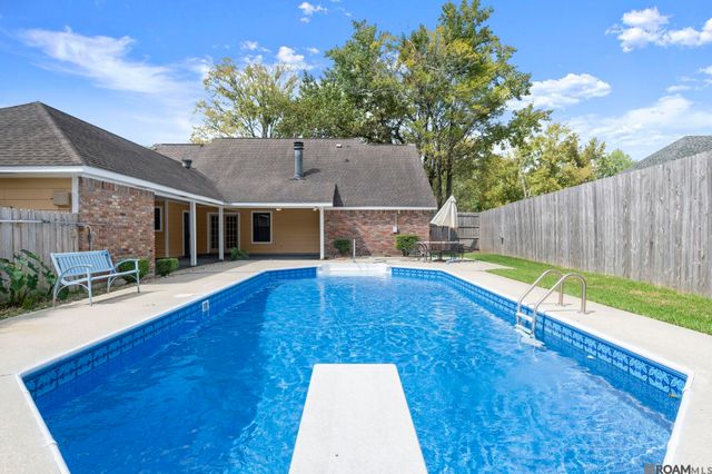5131 Hickory Ridge Bl, Saint George, LA 70817