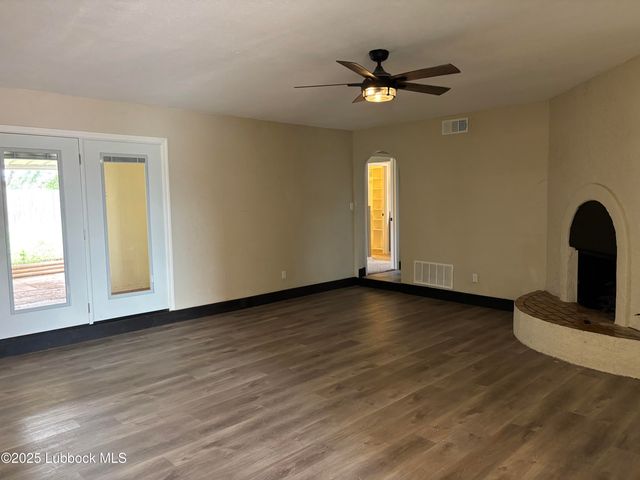 5 Parklane Drive, Ransom Canyon, TX 79366