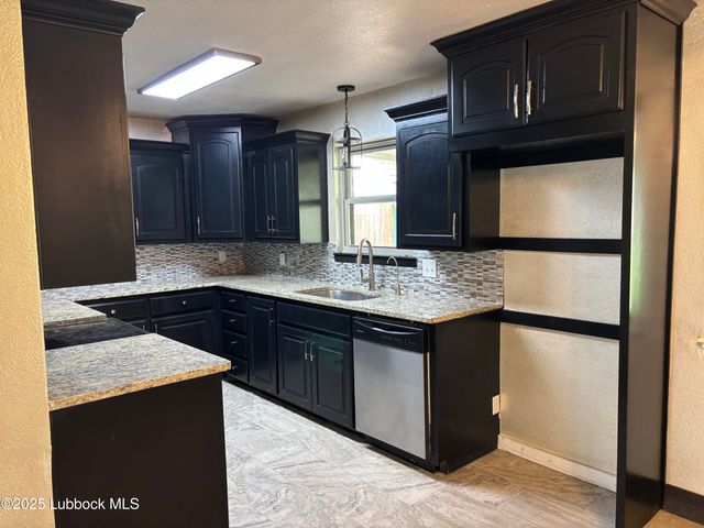 5 Parklane Drive, Ransom Canyon, TX 79366