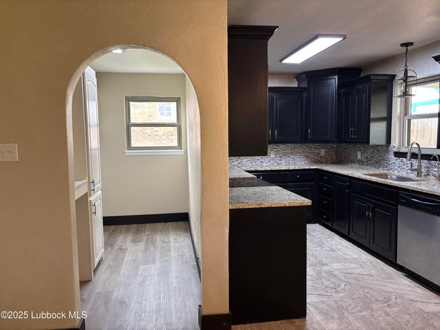 5 Parklane Drive, Ransom Canyon, TX 79366