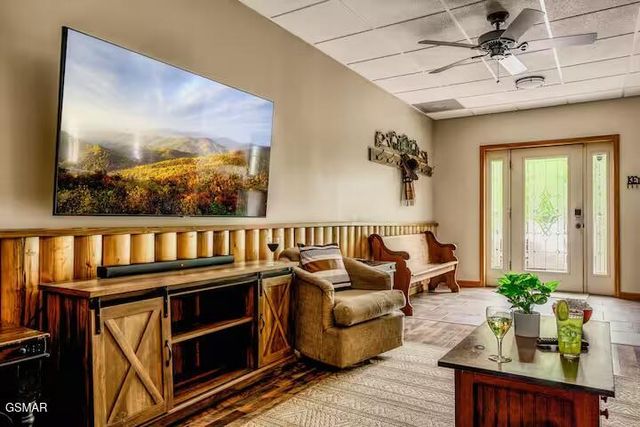 3438 Brook Stone Way, Pigeon Forge, TN 37863