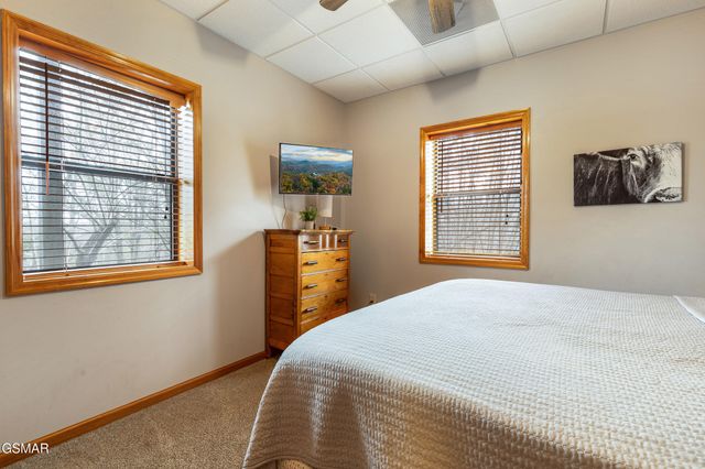 3438 Brook Stone Way, Pigeon Forge, TN 37863