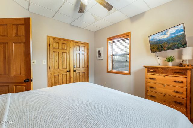 3438 Brook Stone Way, Pigeon Forge, TN 37863