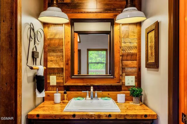 3438 Brook Stone Way, Pigeon Forge, TN 37863