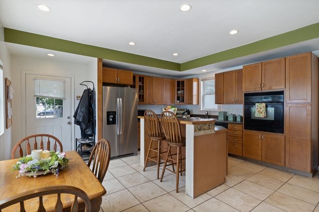 22 Porter St, Lynn, MA 01902