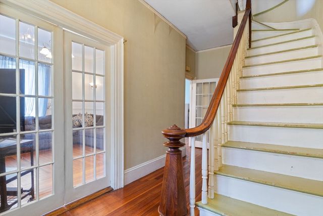 22 Porter St, Lynn, MA 01902