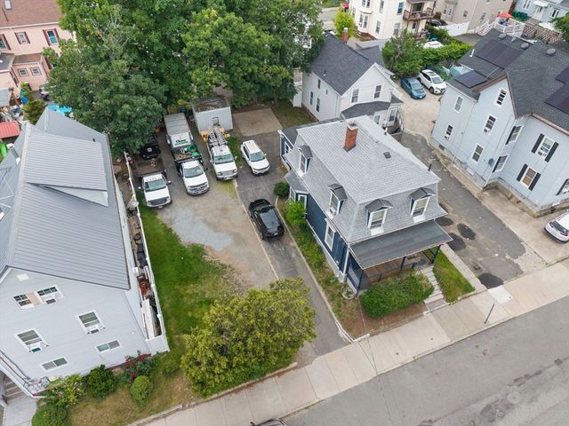22 Porter St, Lynn, MA 01902