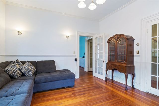 22 Porter St, Lynn, MA 01902