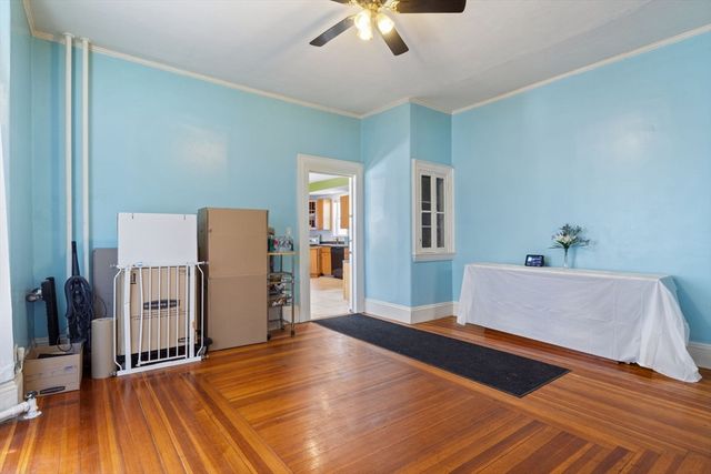 22 Porter St, Lynn, MA 01902