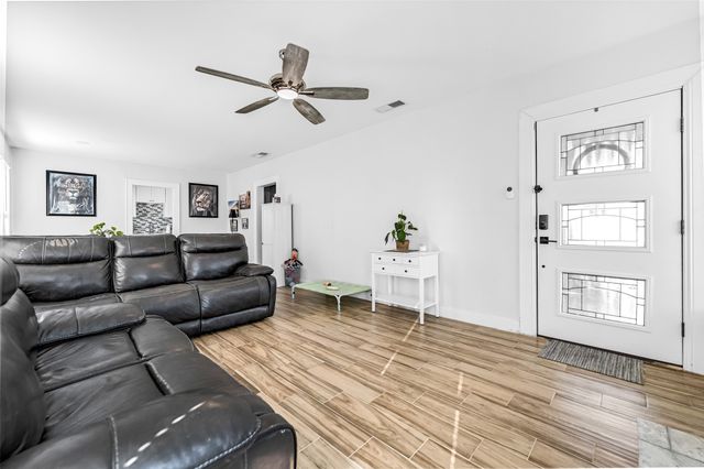 2329 Yucca Avenue, Fort Worth, TX 76111