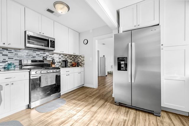 2329 Yucca Avenue, Fort Worth, TX 76111