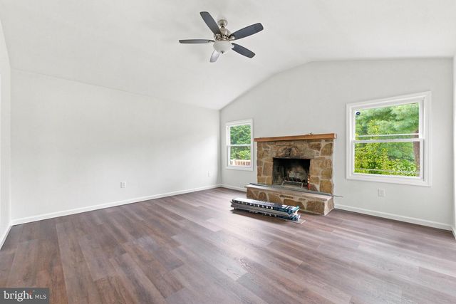 2 BARNWELL LN, Willingboro, NJ 08046