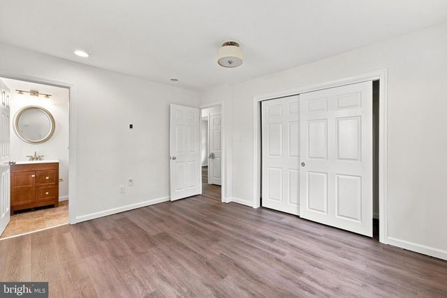 2 BARNWELL LN, Willingboro, NJ 08046