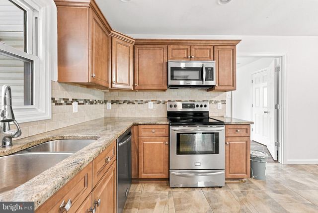 2 BARNWELL LN, Willingboro, NJ 08046
