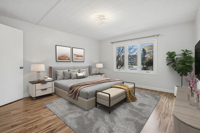 6980 W Touhy Avenue 201, Niles, IL 60714