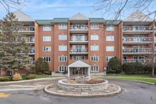 6980 W Touhy Avenue 201, Niles, IL 60714