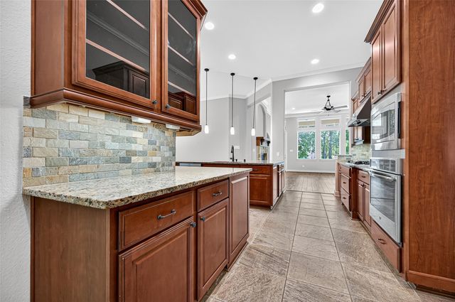 1623 Cafe Dumonde, Conroe, TX 77304