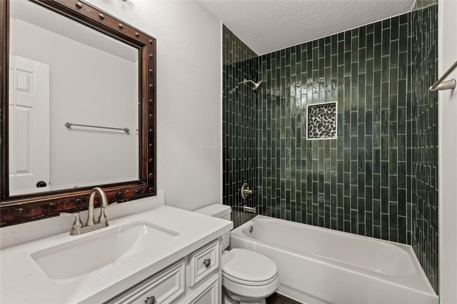 19747 Twin Canyon Court Street, Katy, TX 77450