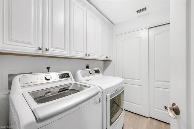 7671 Pebble Creek CIR 105, Naples, FL 34108
