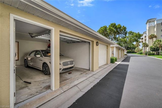 7671 Pebble Creek CIR 105, Naples, FL 34108