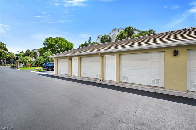 7671 Pebble Creek CIR 105, Naples, FL 34108