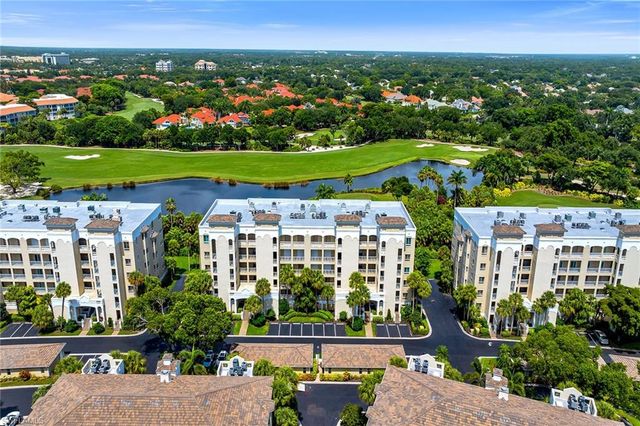 7671 Pebble Creek CIR 105, Naples, FL 34108