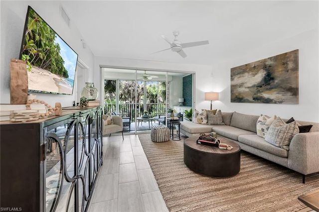 7671 Pebble Creek CIR 105, Naples, FL 34108