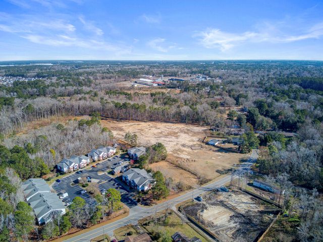 210 Pidgeon Bay Road, Summerville, SC 29483