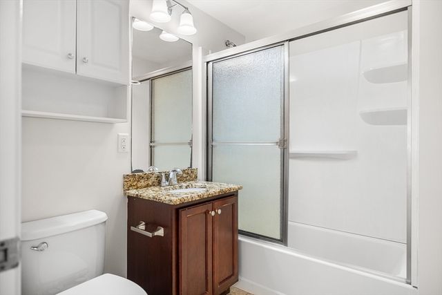 1 Egmont Ave, Billerica, MA 01821