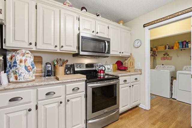 2013 Adonis Dr, Murfreesboro, TN 37128