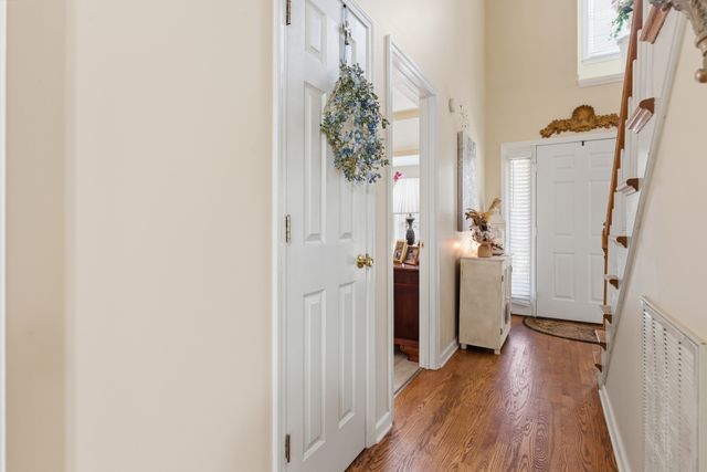 2013 Adonis Dr, Murfreesboro, TN 37128