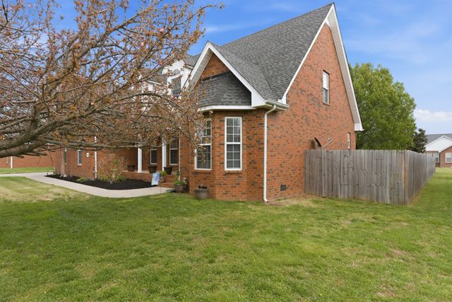 2013 Adonis Dr, Murfreesboro, TN 37128