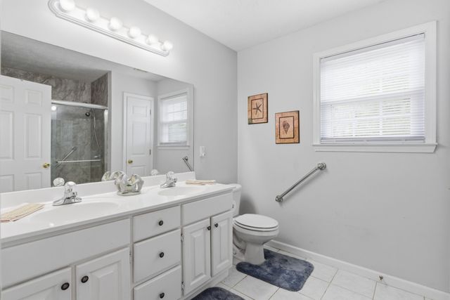 2013 Adonis Dr, Murfreesboro, TN 37128