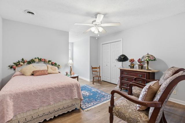 2013 Adonis Dr, Murfreesboro, TN 37128