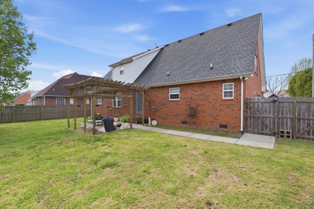 2013 Adonis Dr, Murfreesboro, TN 37128