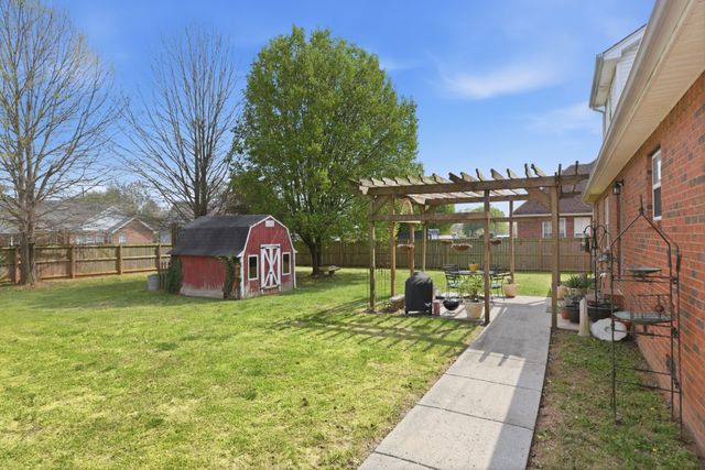 2013 Adonis Dr, Murfreesboro, TN 37128