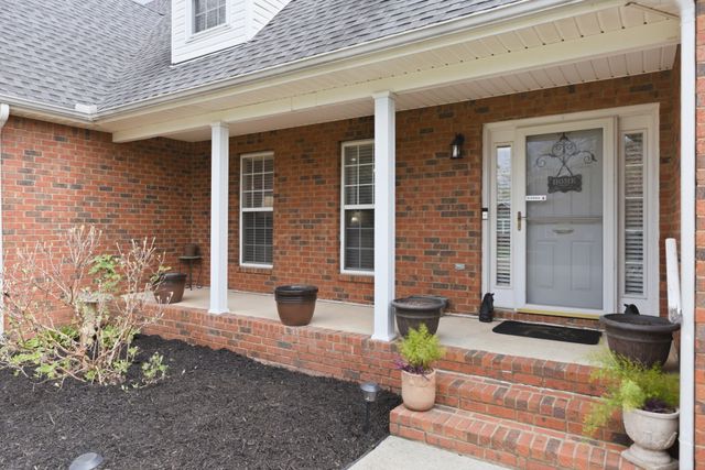 2013 Adonis Dr, Murfreesboro, TN 37128