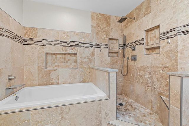 1050 STARKEY ROAD 404, Largo, FL 33771