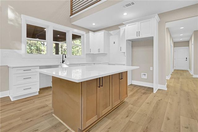 507 North Ridge Road, Barnesville, GA 30204