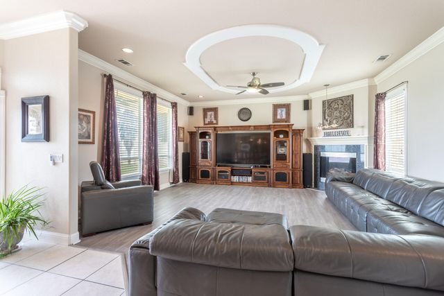 7605 Churn Creek Road, Redding, CA 96002