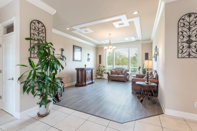 7605 Churn Creek Road, Redding, CA 96002