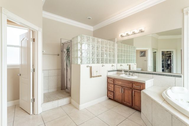 7605 Churn Creek Road, Redding, CA 96002