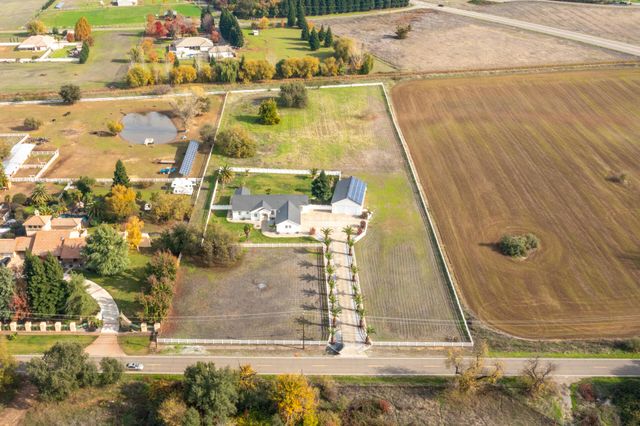 7605 Churn Creek Road, Redding, CA 96002