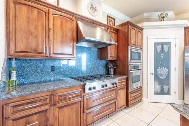 7605 Churn Creek Road, Redding, CA 96002